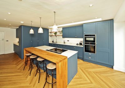 blue shaker kitchen, designer kitchen, boiling tap, quartz worksurface, open plan kitchen, oak breakfast bar, Siemens, NEFF, Biggleswade, Bedfordshire, Hertfordshire
